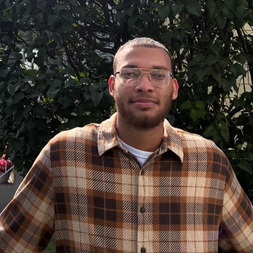 Luis  Vasquez